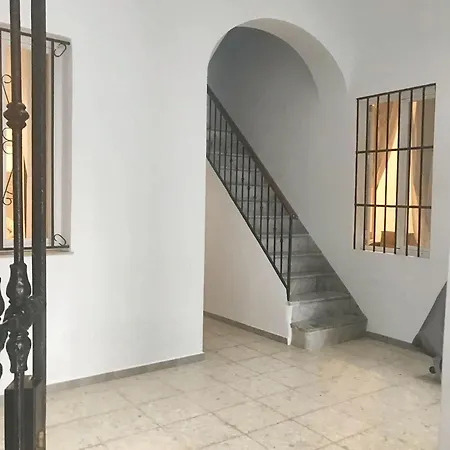Apartment Spacious In The Heart Of 130 M² View *