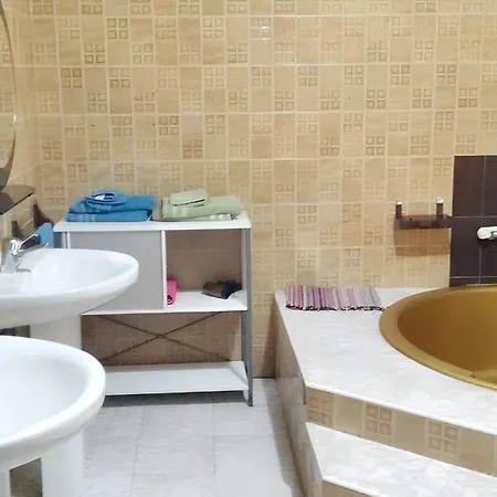 Spacious In 130 M² With Balcony And View Apartment Cadiz