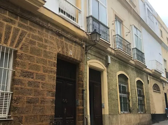 Spacious In 130 M² With Balcony And View Appartement Cádiz